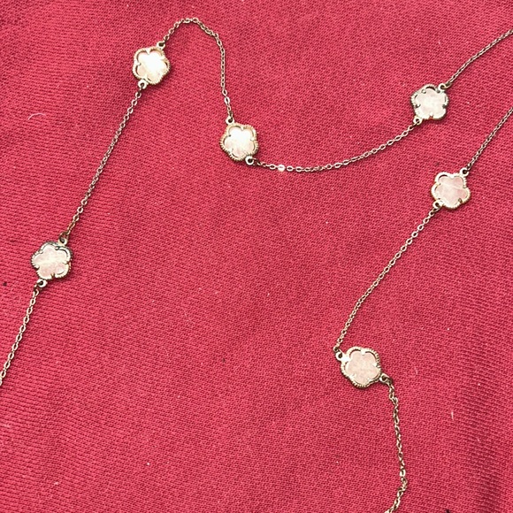 CLOVER NECKLACE Long Style preowned vintage - Picture 2 of 3